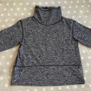 Lululemon turtleneck/sweatshirt - size 6